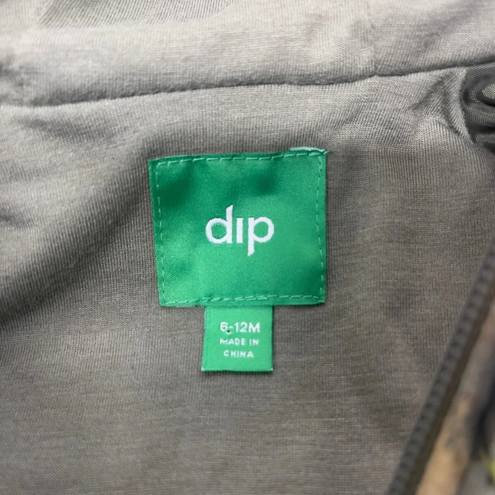 dip baby hooded